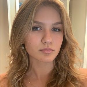 Meet your Posher, Anastasia